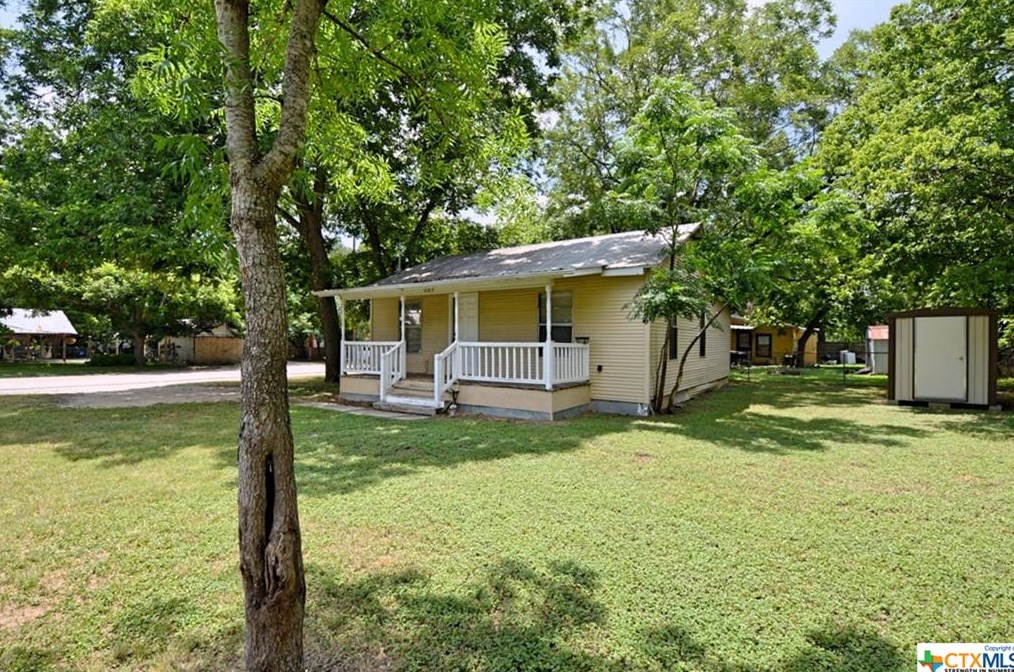 207 Torrey St, New Braunfels, TX 78130-4154