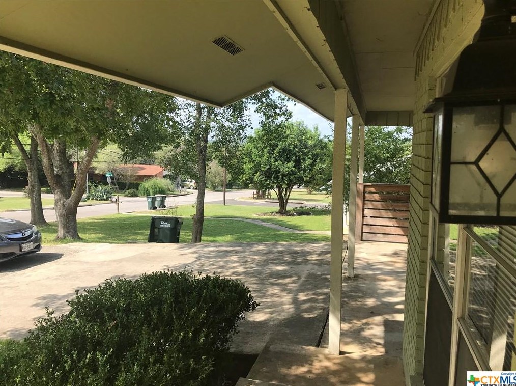 1604 Hamilton St, San Marcos, TX 78666-2359