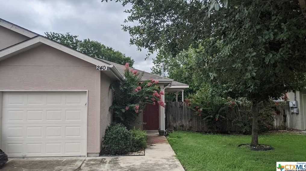 240 Anne Louise Dr, New Braunfels, TX 78130