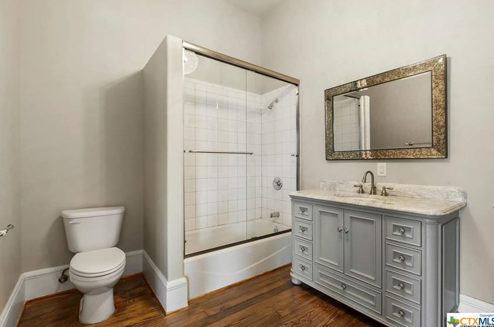 202 N Lbj Dr #209, San Marcos, TX 78666