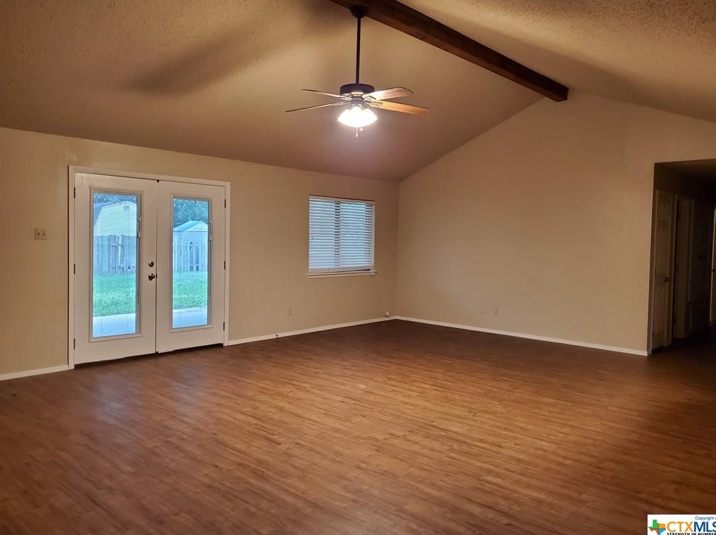 245 Lone Oak St, Seguin, TX 78155