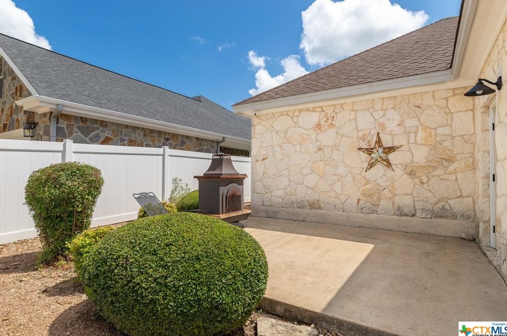 2317 Cotton Blvd, New Braunfels TX  78130-2487 exterior