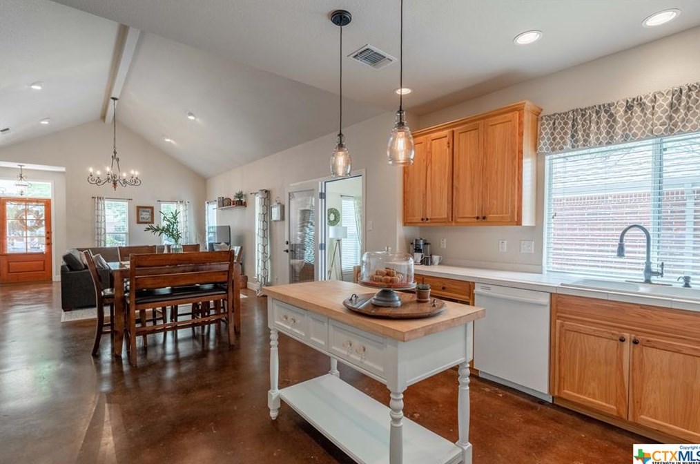 2317 Cotton Blvd, New Braunfels TX  78130-2487 exterior