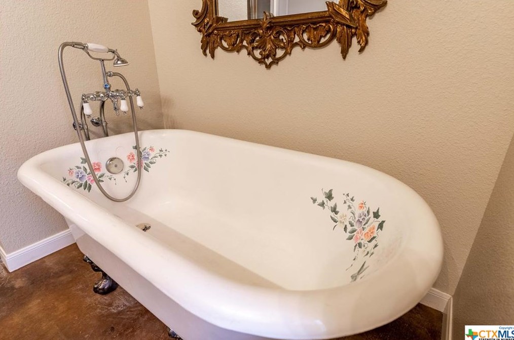 2317 Cotton Blvd, New Braunfels TX  78130-2487 exterior