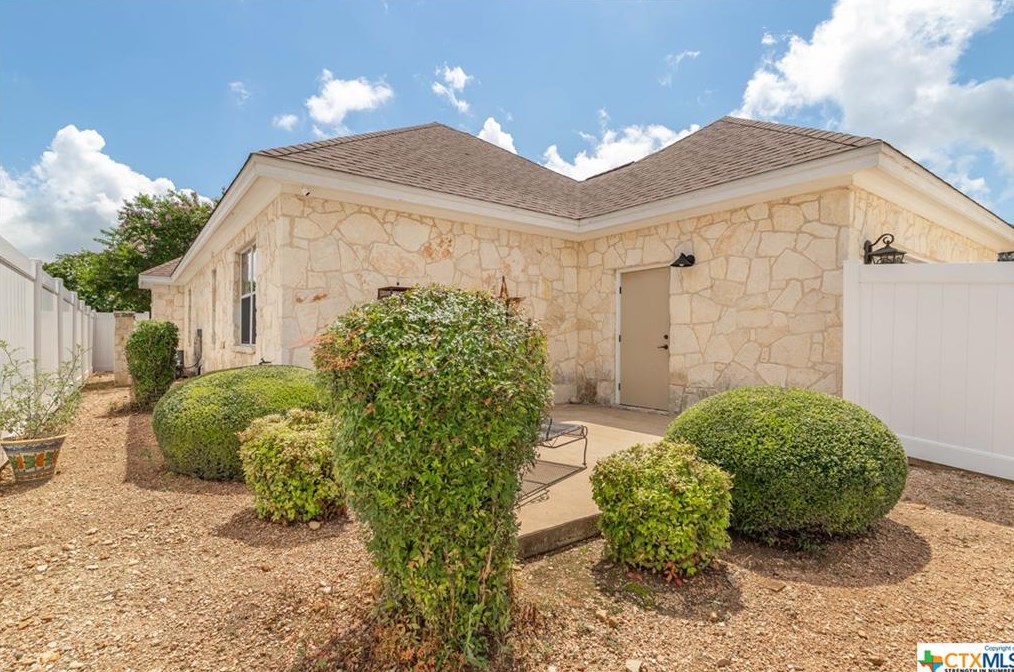 2317 Cotton Blvd, New Braunfels TX  78130-2487 exterior