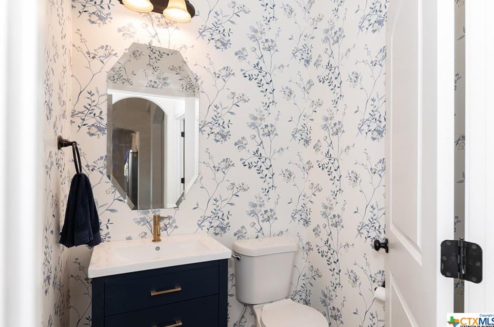 1882 Rush Crk, New Braunfels TX 78133-5992 exterior