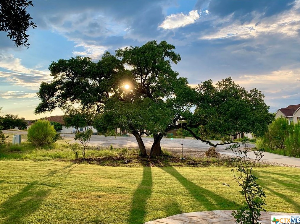 1882 Rush Crk, New Braunfels TX 78133-5992 exterior