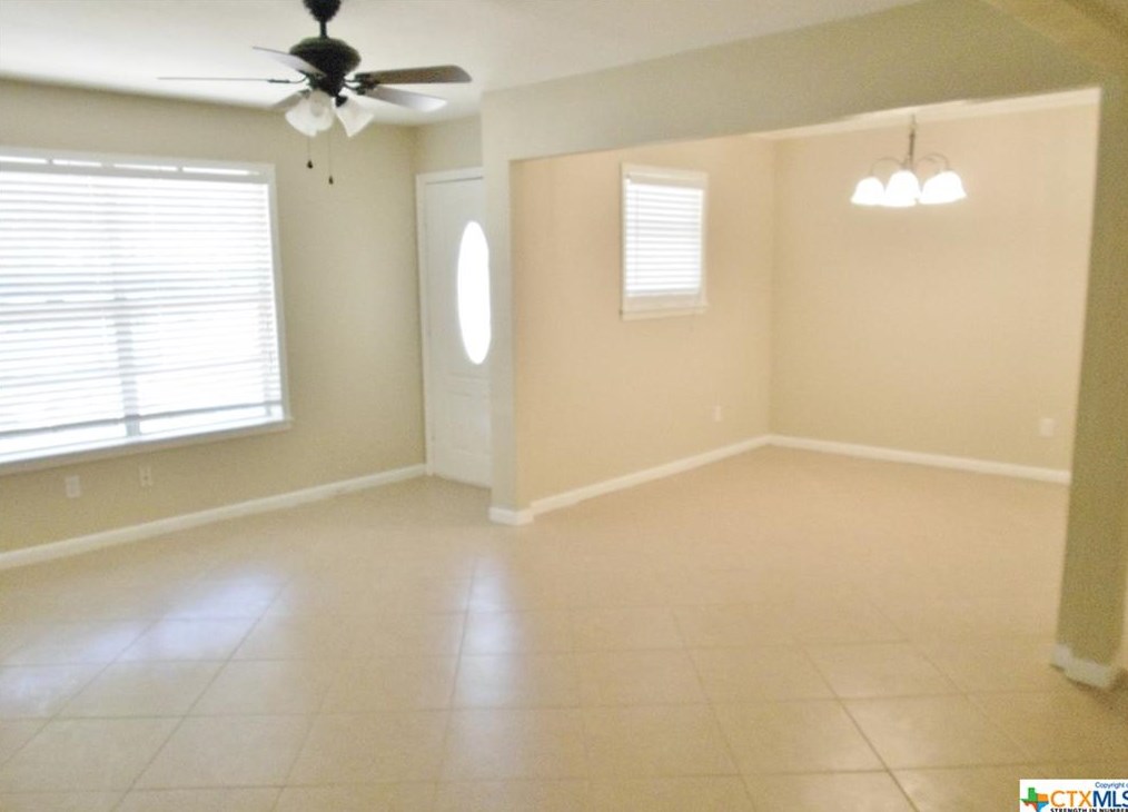 1206 Barbara Dr, San Marcos, TX 78666