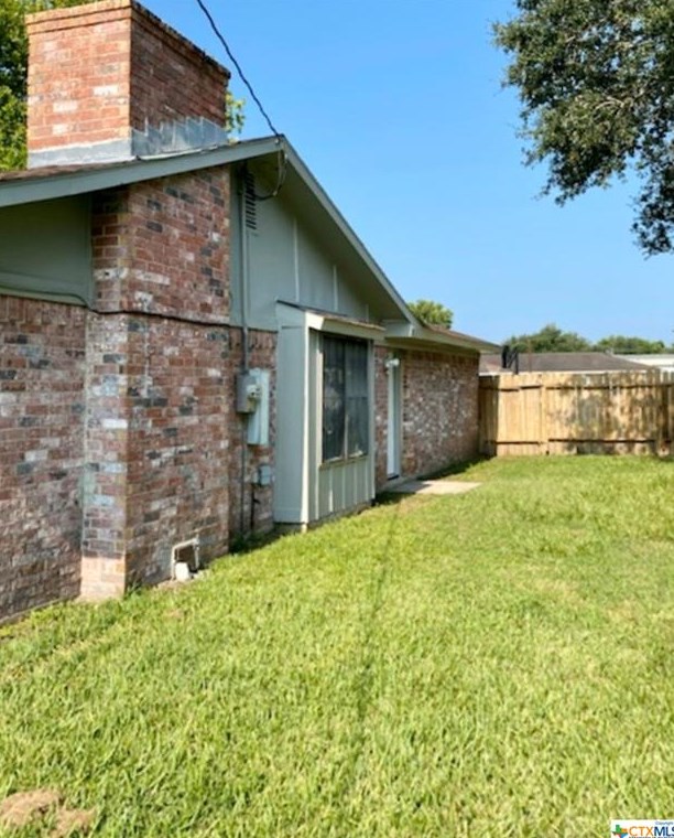 706 Quail Creek Dr, Victoria, TX 77905