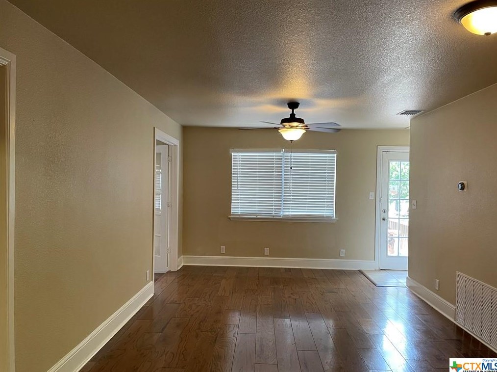 733 Hill Ave, New Braunfels TX  78130-7636 exterior