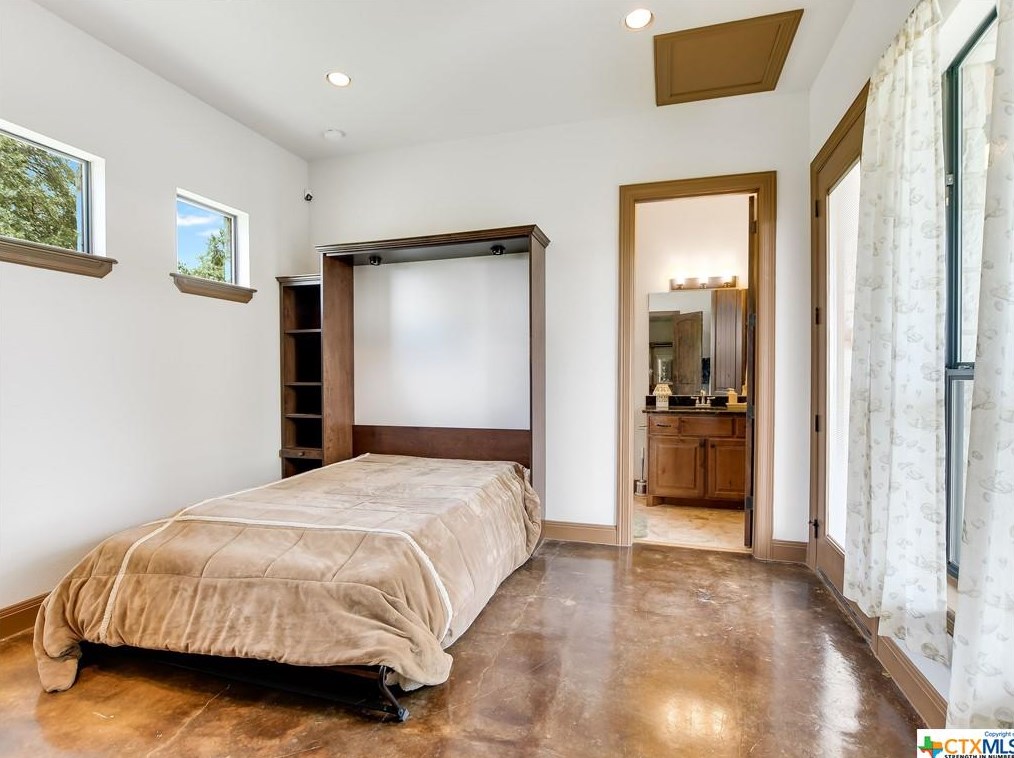 1034 Ranger Rdg, New Braunfels TX 78132-1841 exterior