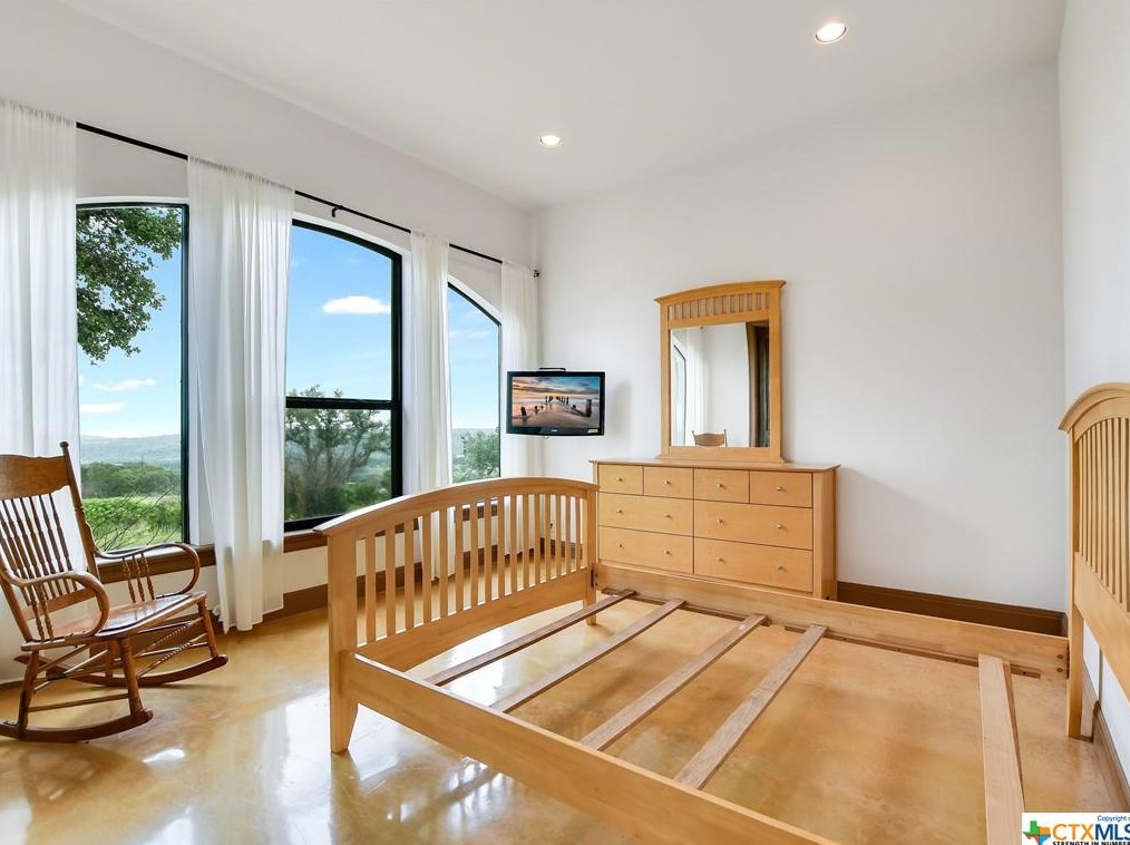 1034 Ranger Rdg, New Braunfels TX 78132-1841 exterior