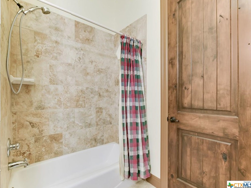 1034 Ranger Rdg, New Braunfels TX 78132-1841 exterior