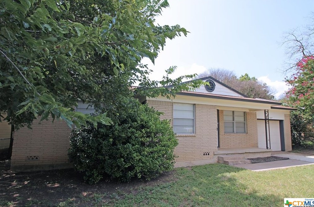 607 N 11th St, Copperas Cove, TX 76522