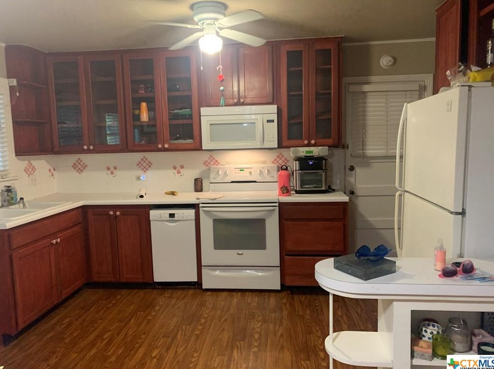 1050 Cross St, New Braunfels TX  78130-5818 exterior