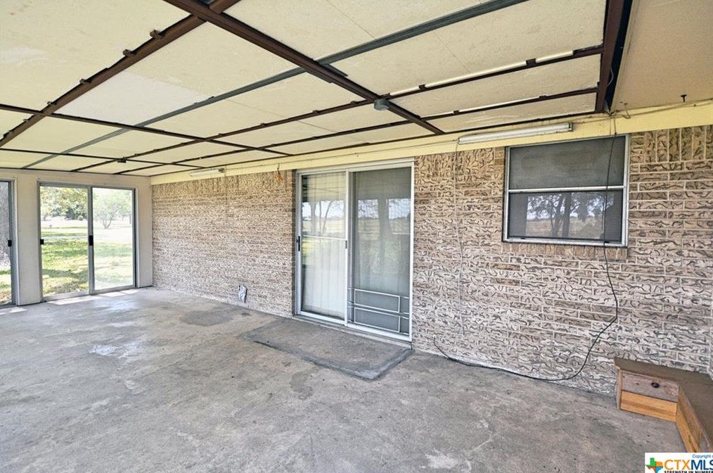 372 Camp Willow Rd, New Braunfels TX  78130-1806 exterior