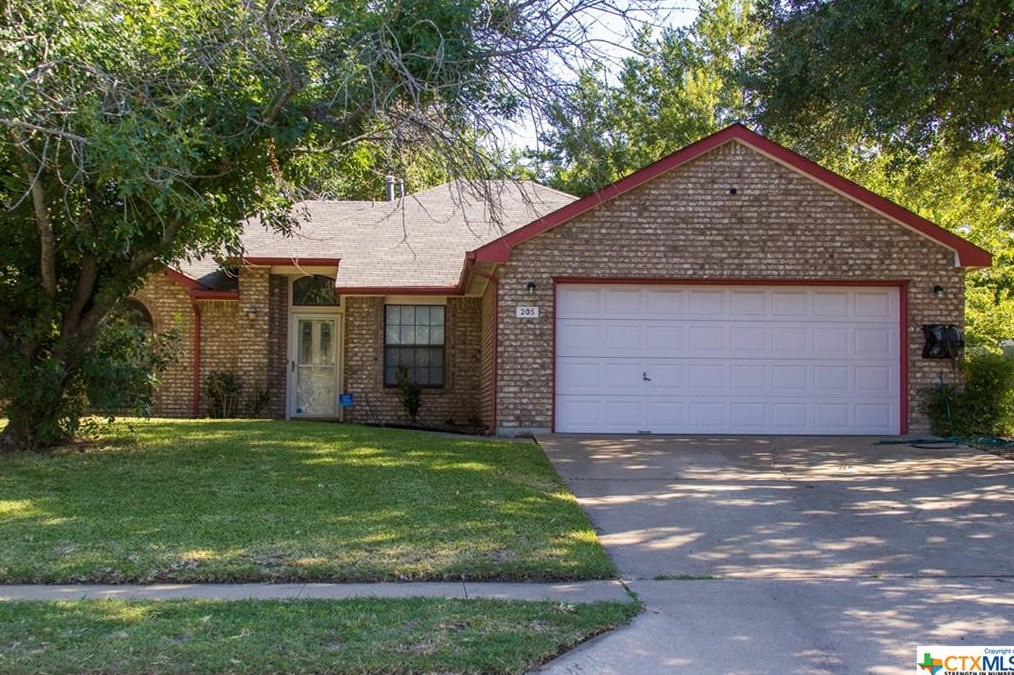 205 Tomahawk Dr, Killeen, TX 76548
