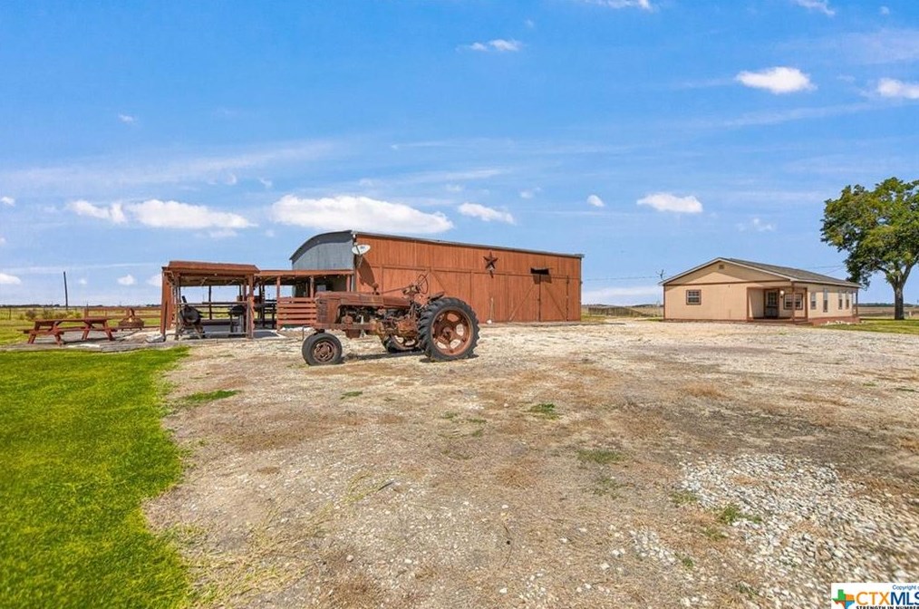 2826 Dauer Ranch Rd, New Braunfels, TX 78130-1917