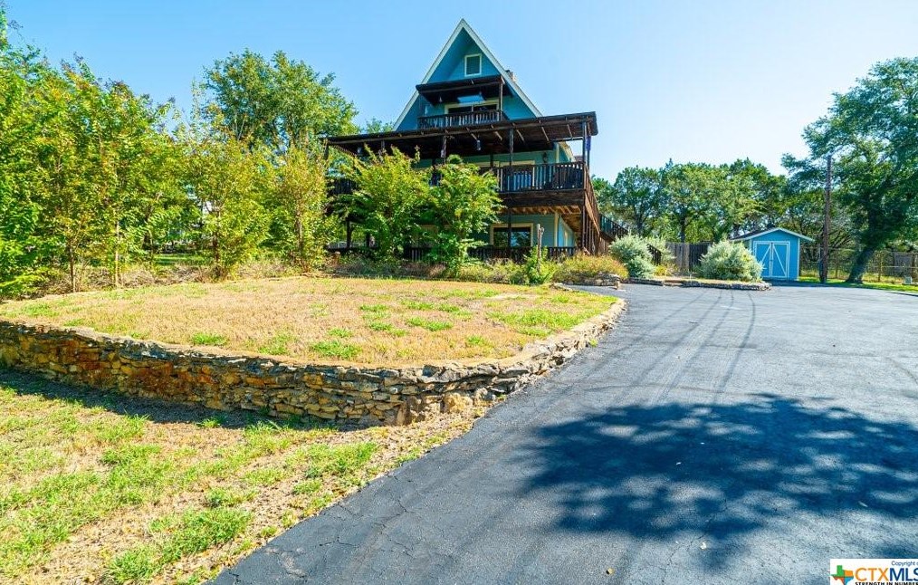 1488 Parkview Dr, New Braunfels, TX 78133-3322