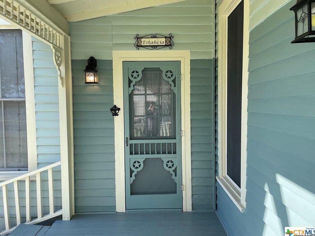 206 Clayton St, Edgar, TX 77954-3518