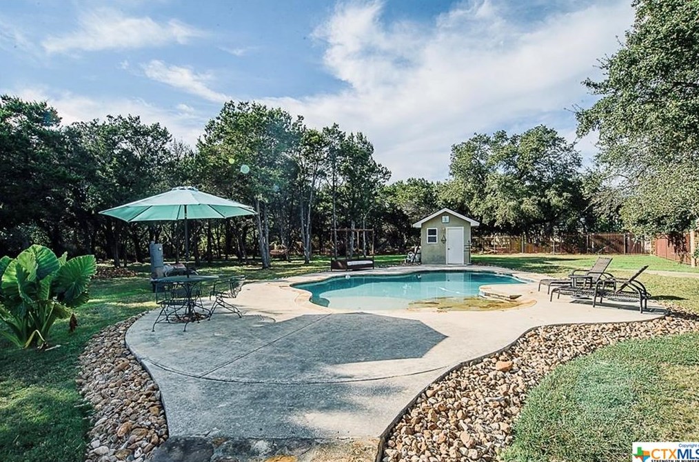 10110 Kopplin Rd, New Braunfels TX 78132-4668 exterior