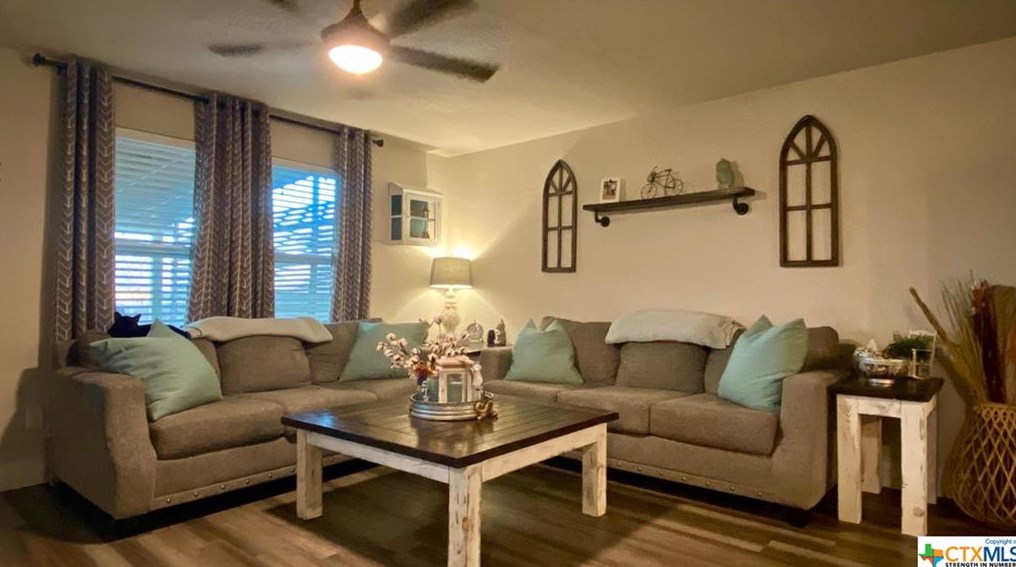 330 Kowald Ln, New Braunfels TX 78130-2516 exterior