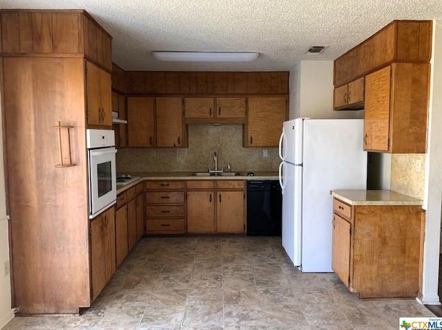 2905 Persimmon Dr, Killeen, TX 76543-2656