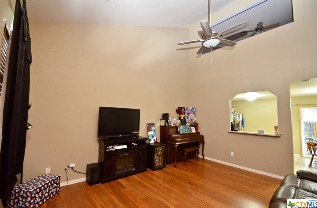 2313 Maedell Dr, Killeen, TX 76542-4099