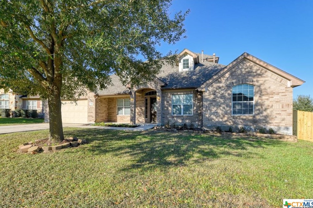 1140 Cherry Hl, New Braunfels TX  78130-1204 exterior