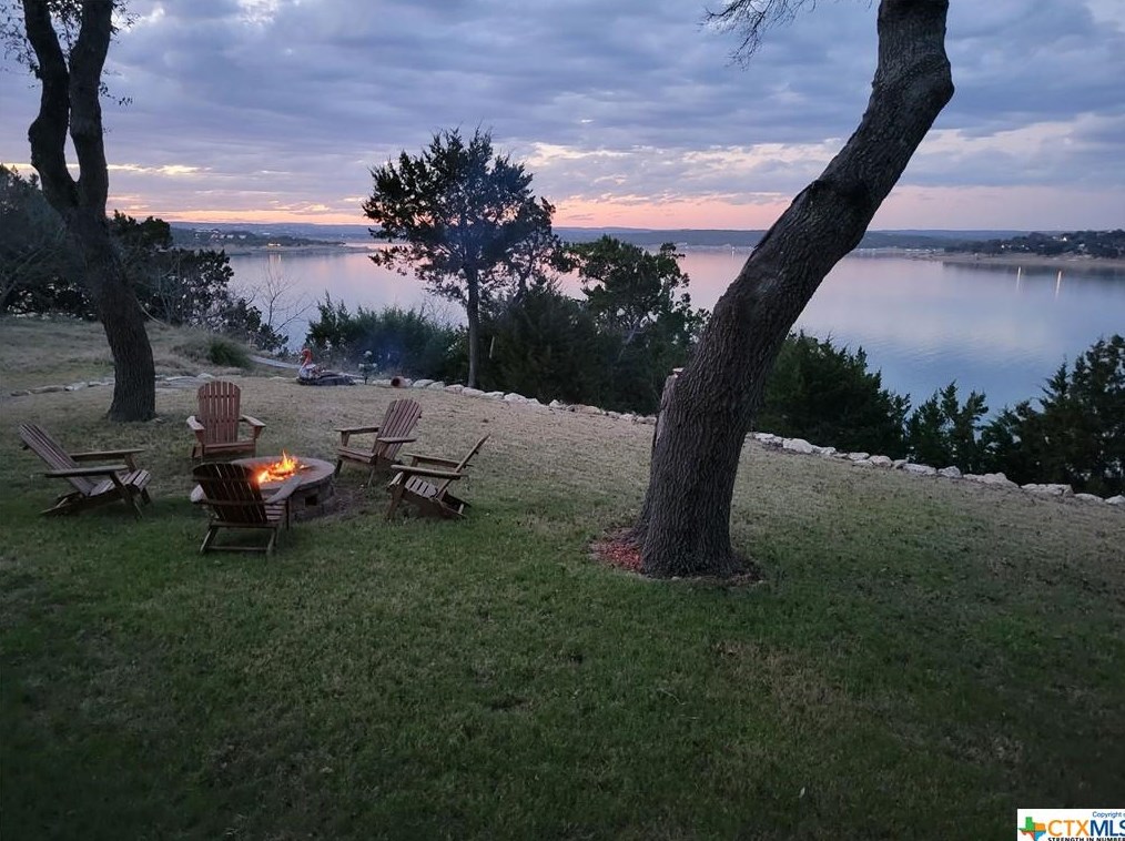 1870 Stagecoach Dr, New Braunfels TX 78133-4059 exterior