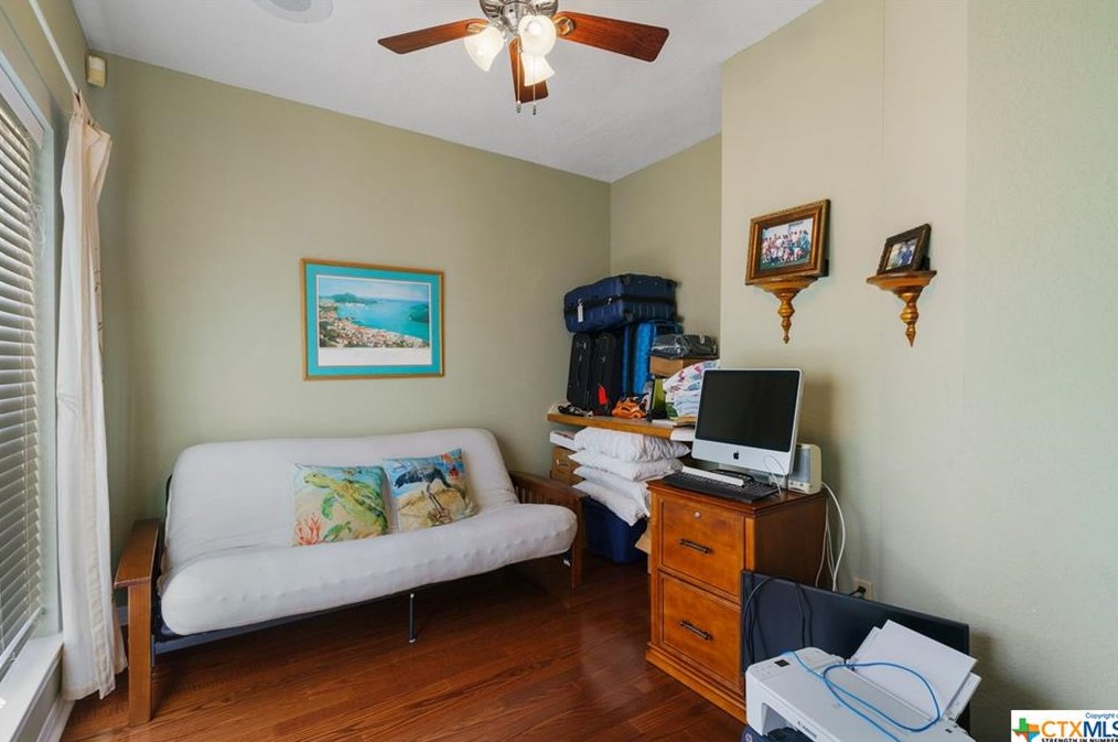 1870 Stagecoach Dr, New Braunfels TX 78133-4059 exterior