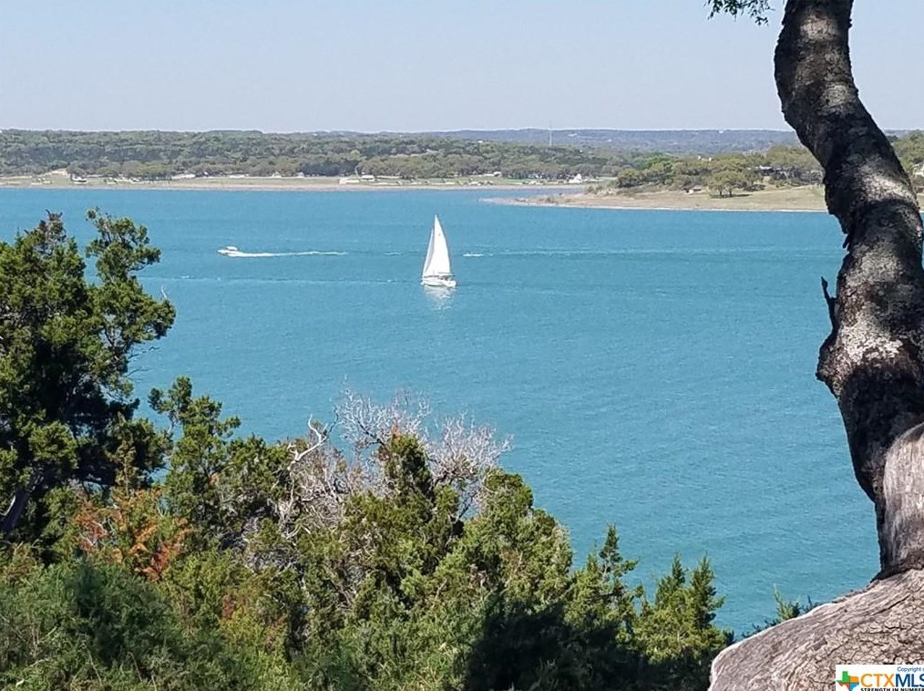 1870 Stagecoach Dr, New Braunfels TX 78133-4059 exterior