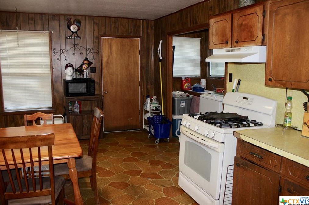 187 Central Ave, New Braunfels TX 78130-4118 exterior