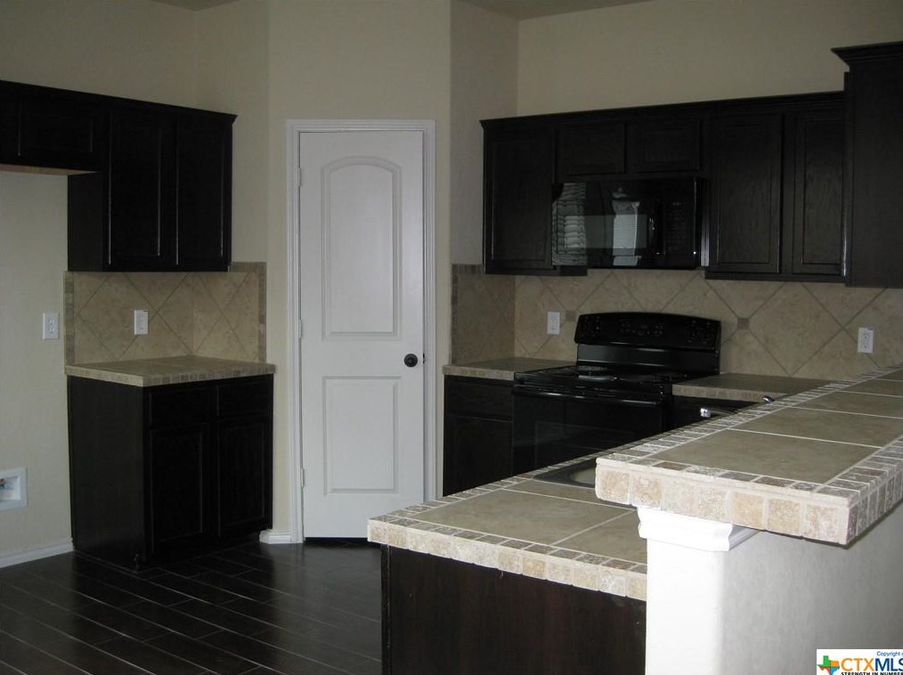 204 Anne Louise Dr, New Braunfels, TX 78130