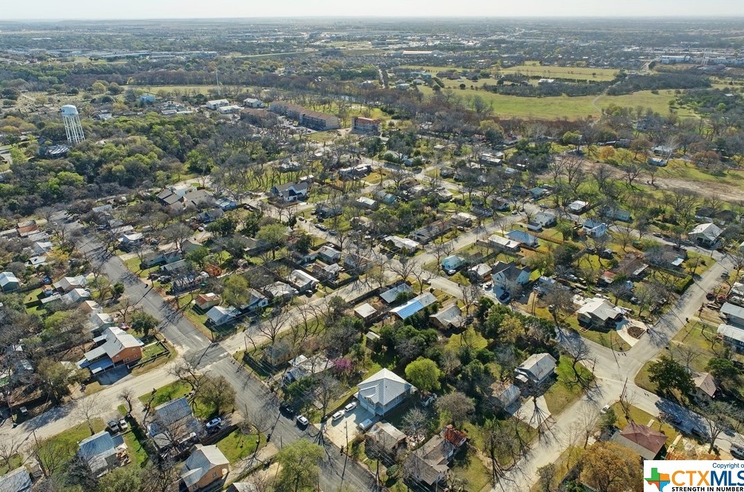 340 Dittlinger St, New Braunfels, TX 78130-4315