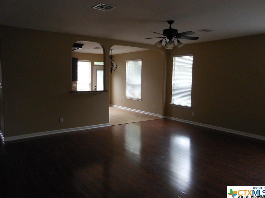 2242 Lakeline Dr, New Braunfels, TX 78130-2000