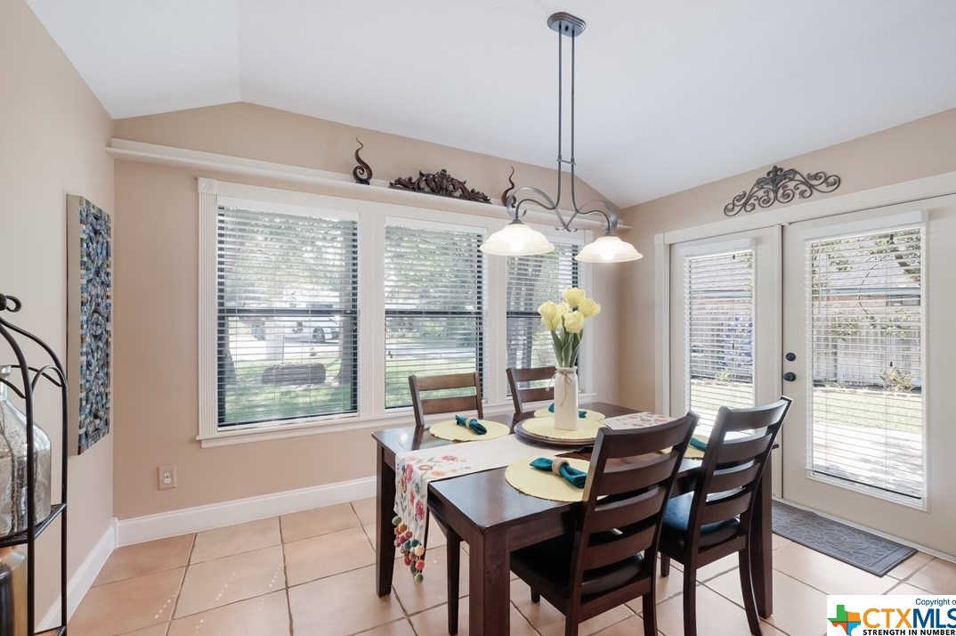 1340 Summerwood Dr, New Braunfels TX 78130-3625 exterior