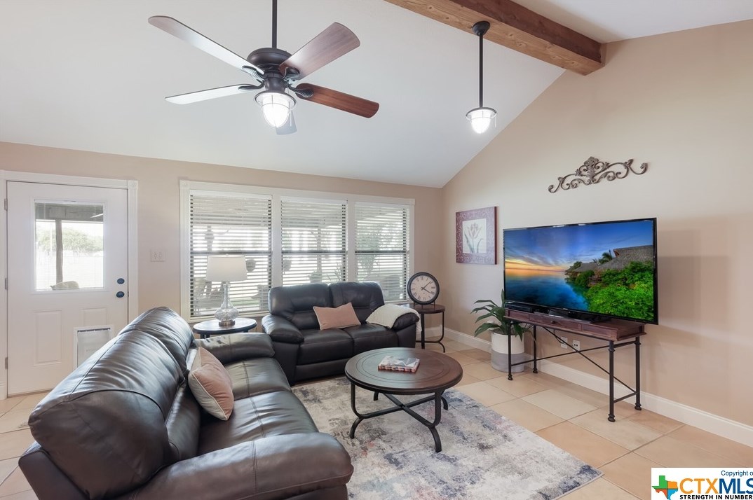 1340 Summerwood Dr, New Braunfels TX 78130-3625 exterior