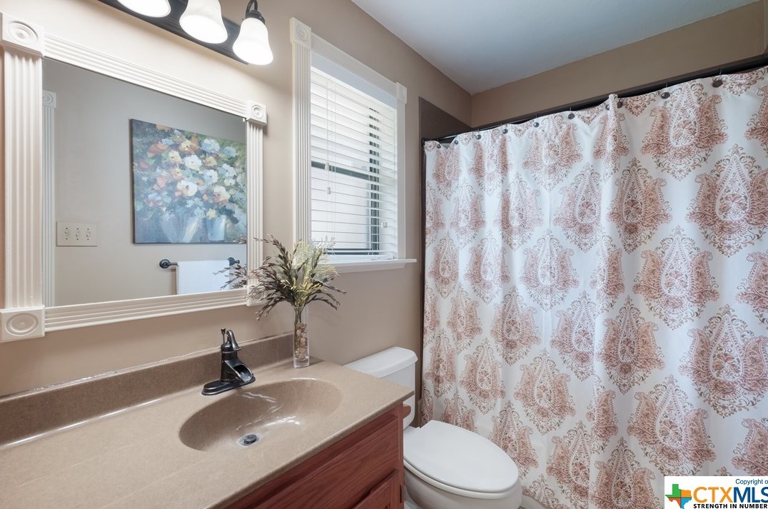 1340 Summerwood Dr, New Braunfels TX 78130-3625 exterior