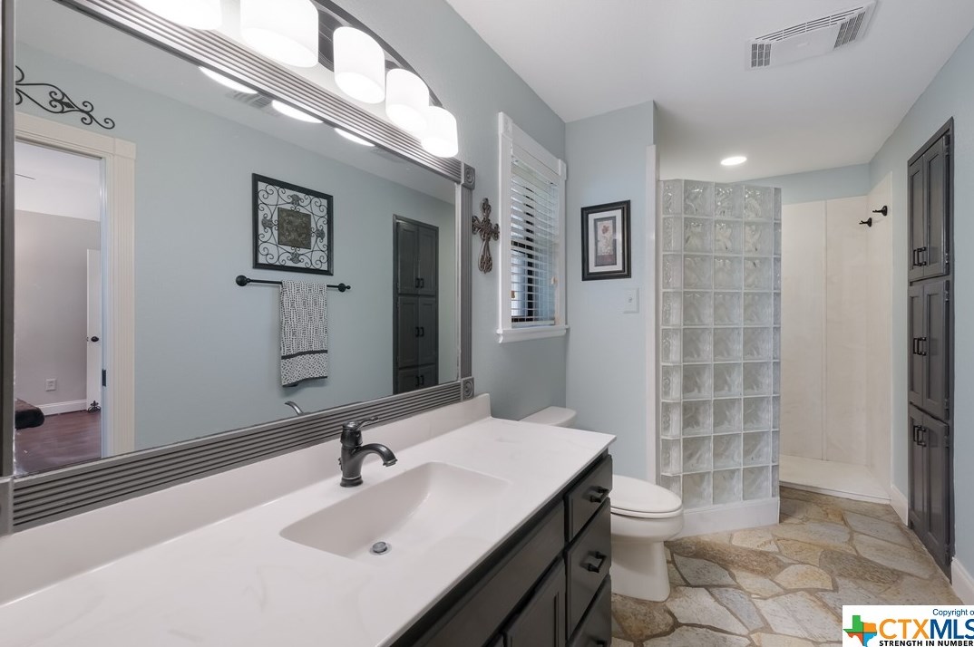 1340 Summerwood Dr, New Braunfels TX 78130-3625 exterior