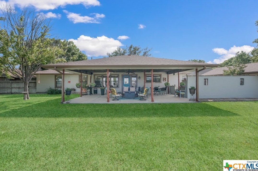 1340 Summerwood Dr, New Braunfels TX 78130-3625 exterior