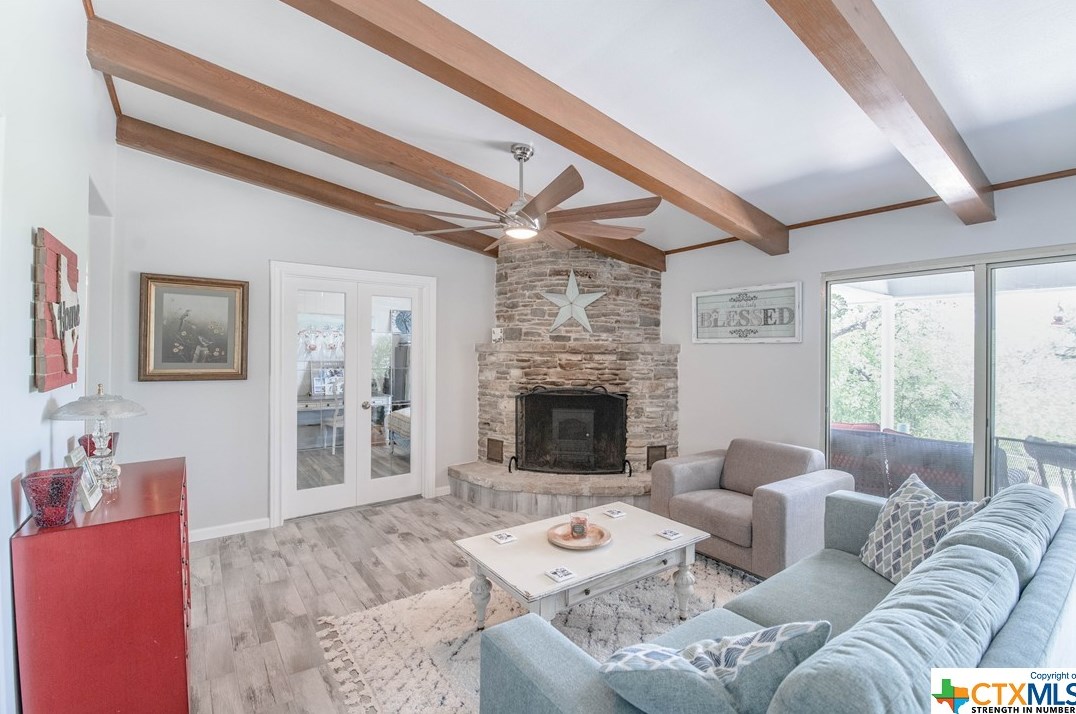 620 Cannan Rd, New Braunfels, TX 78133-4552