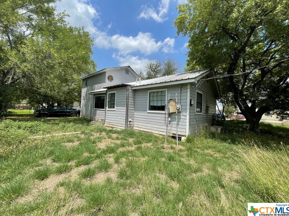 5026 Golden Leaf Ln, San Marcos, TX 78666-1534