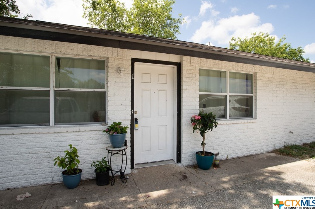 19221 San Marcos Hwy #a1, Martindale, TX 78655