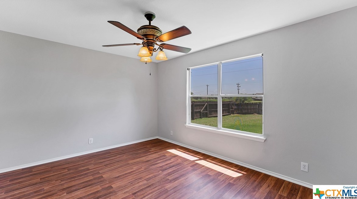 2492 Medina Dr, New Braunfels TX 78130-3195 exterior