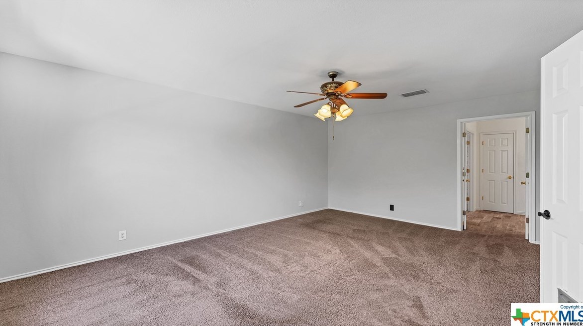 2492 Medina Dr, New Braunfels TX 78130-3195 exterior