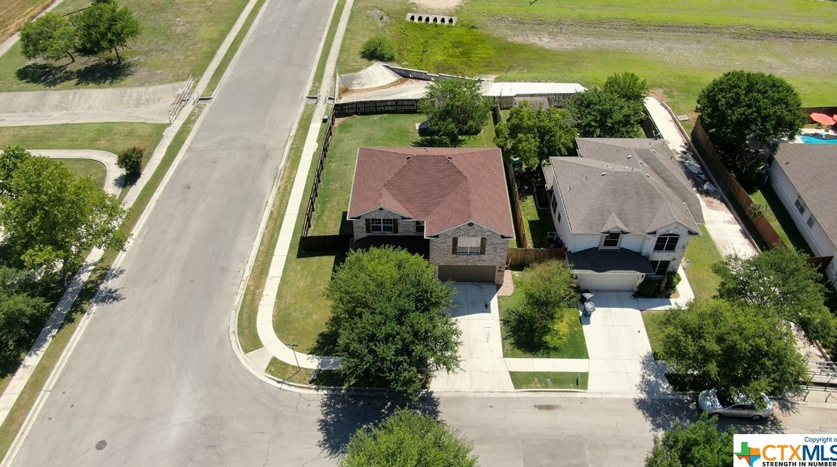 2492 Medina Dr, New Braunfels TX 78130-3195 exterior