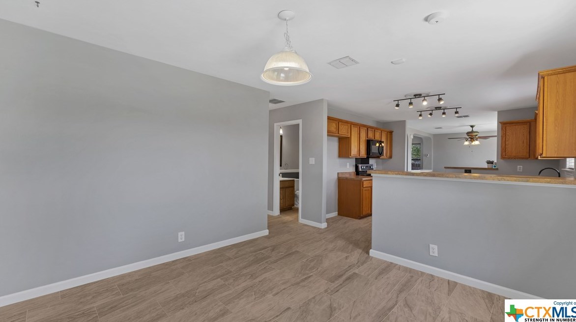 2492 Medina Dr, New Braunfels TX 78130-3195 exterior