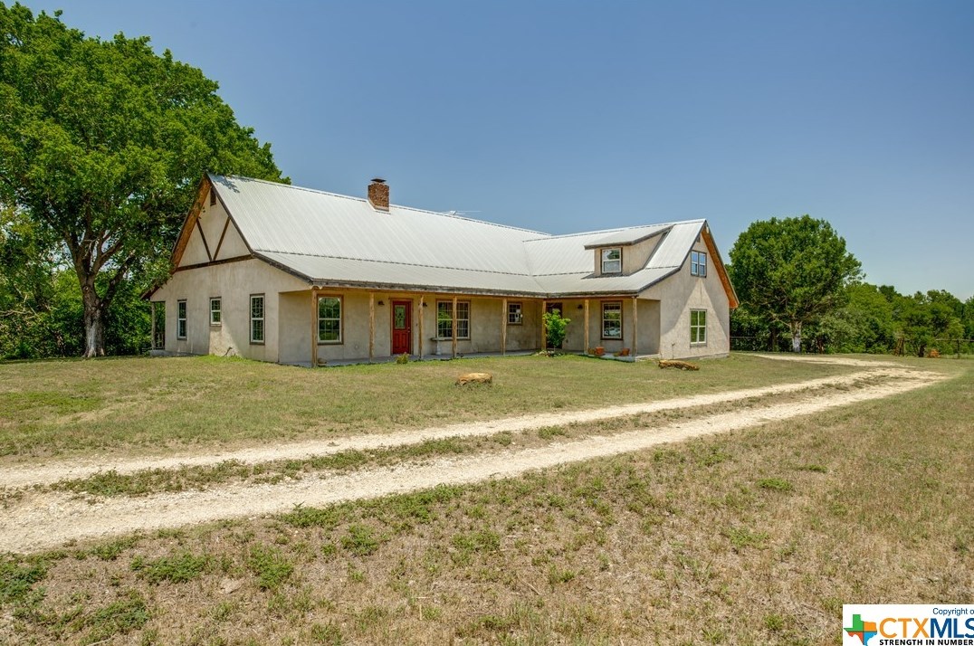 1520 Sherrill Rd, Kingsbury, TX 78638