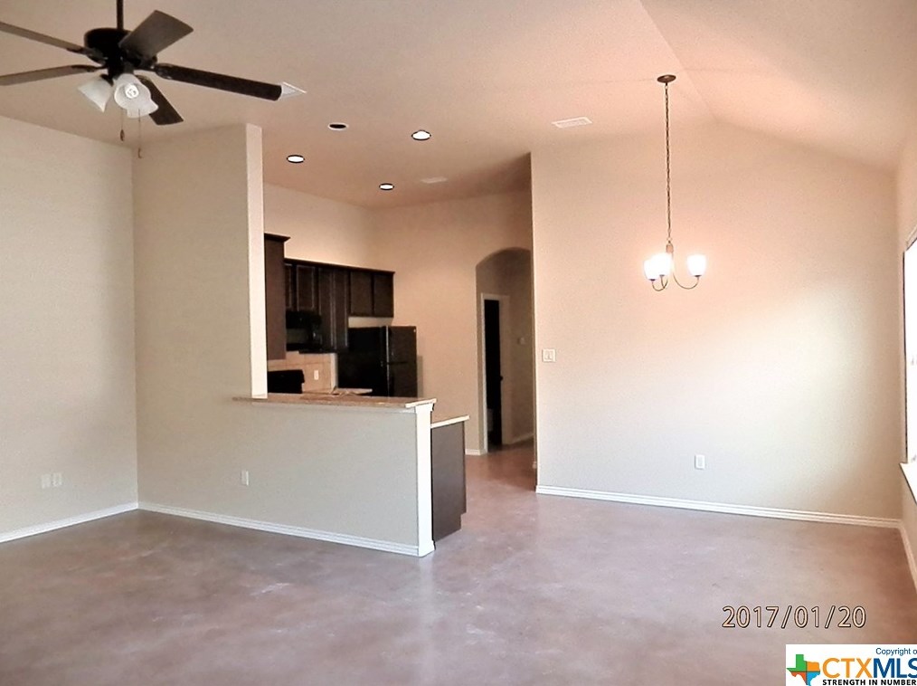 758 Saengerhalle Rd, New Braunfels, TX 78130